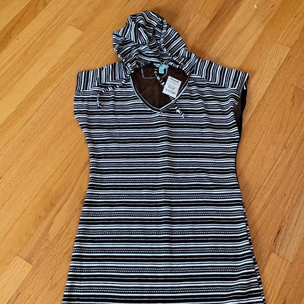 Balance hooded beach cover up